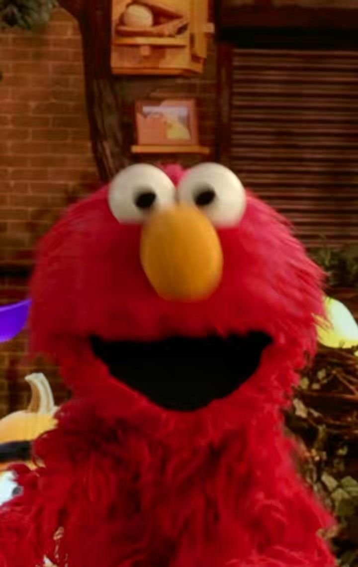 Elmo as Miranda Priestly