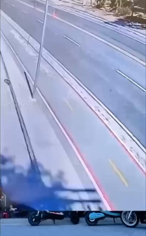 Funny scooter moment Thursday