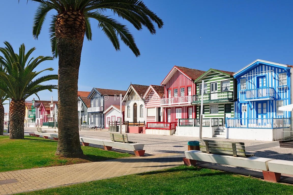 Travel Costa Nova Portugal houses (photo 2 of 4)