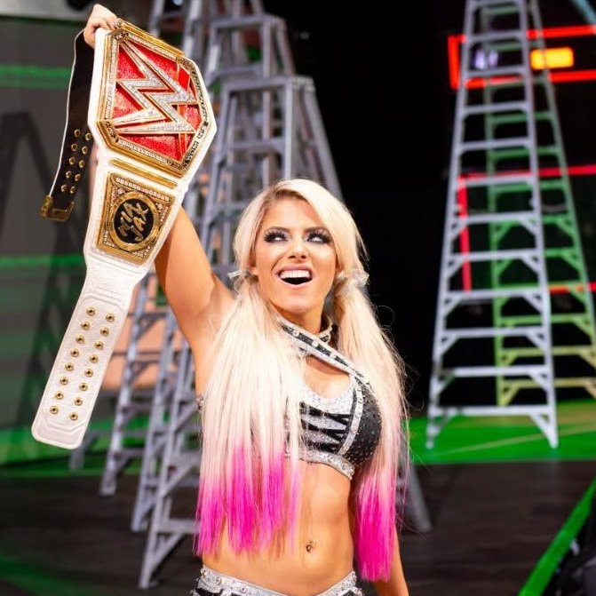 Alexa Bliss Money in the Bank cash-in (photo 2 of 2)