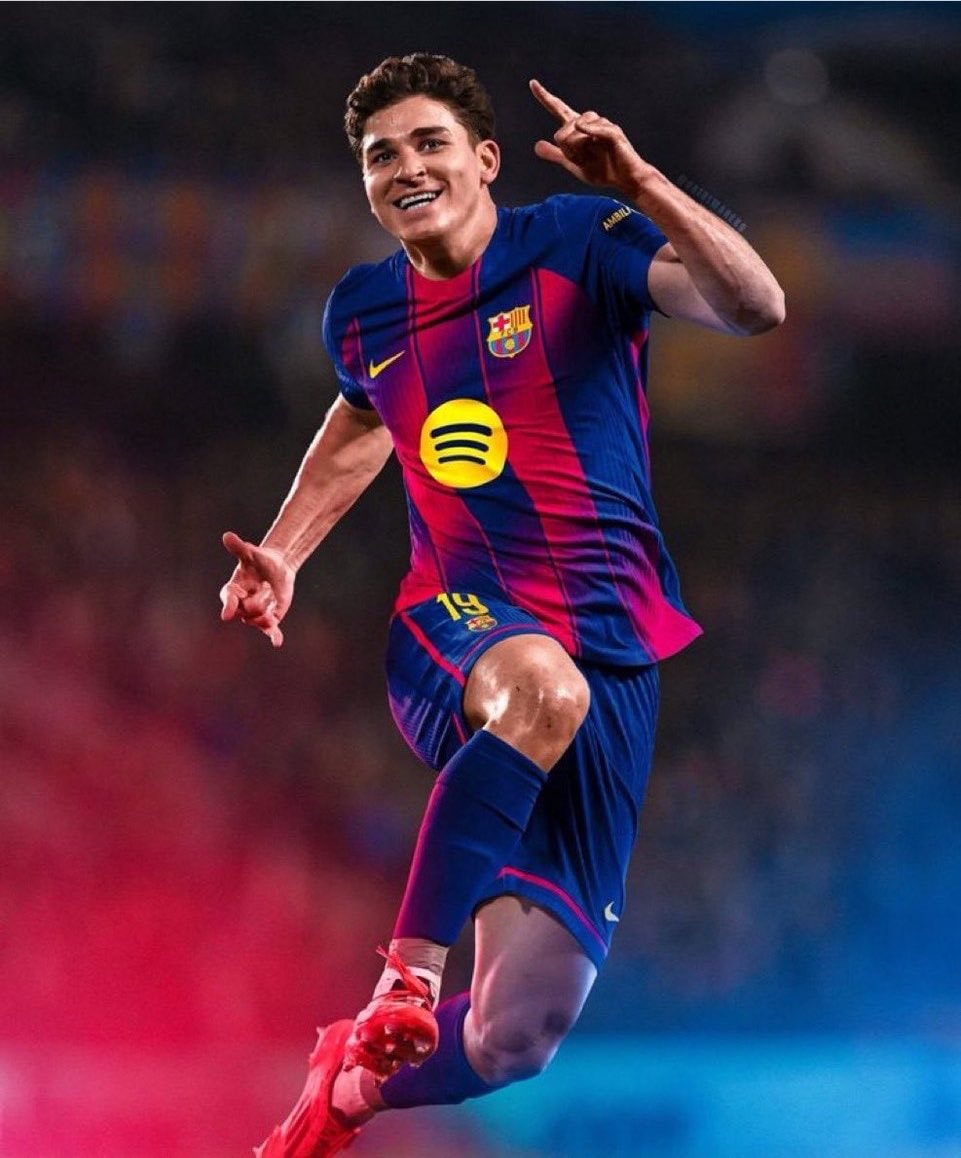 Barcelona transfer saga heats up Barcelona transfer saga heats up