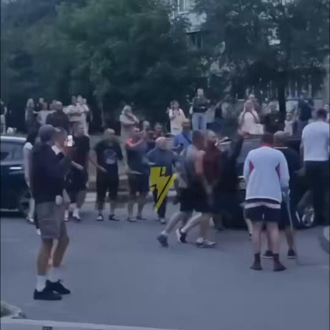 ternopil recruiters attacked by crowd