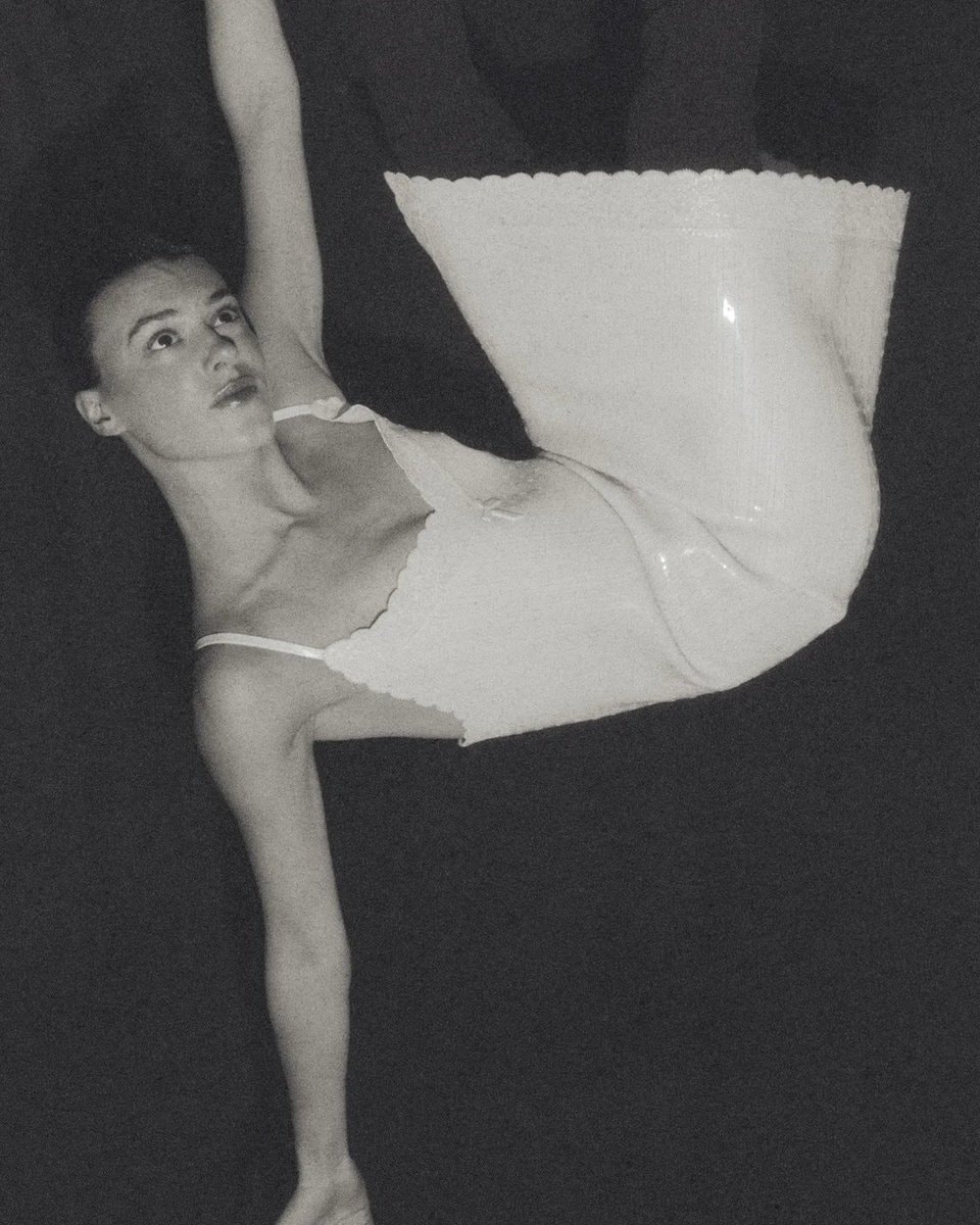 Daisy Edgar-Jones Vogue Spain (photo 2 of 3)
