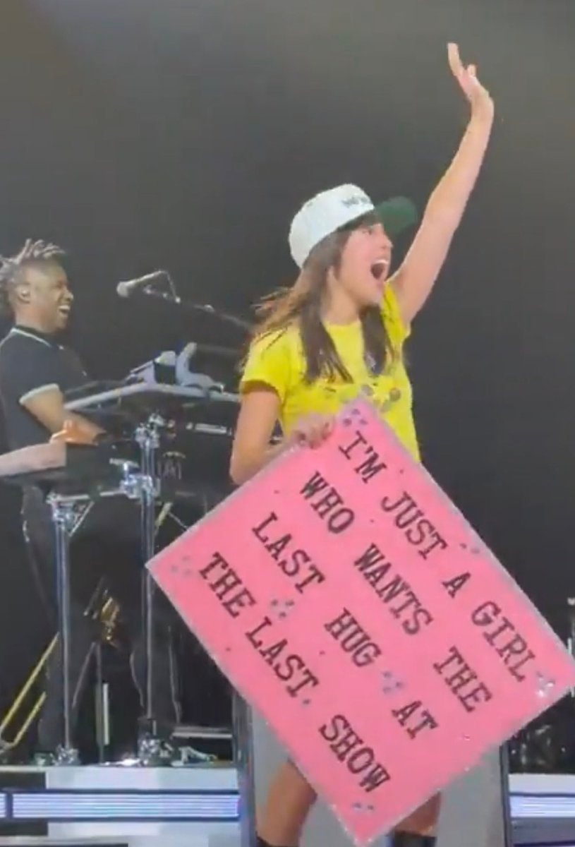 Olivia Rodrigo No Doubt Las Vegas (photo 1 of 2)