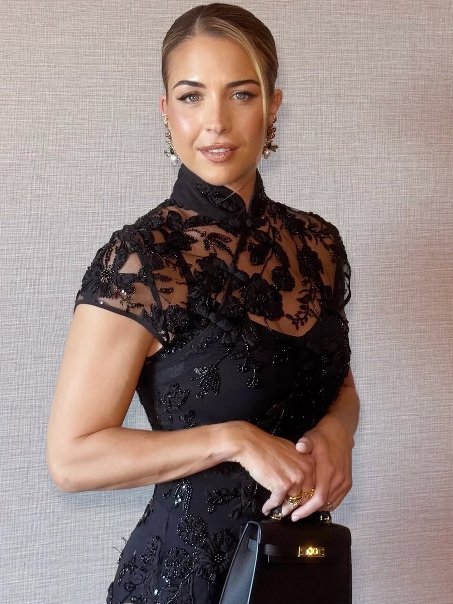 Gemma Atkinson 🔥🔥 (photo 2 of 3)