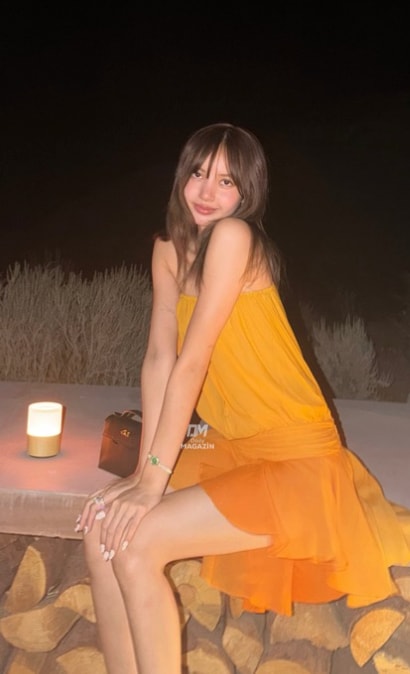 Lisa BLACKPINK orange outfit