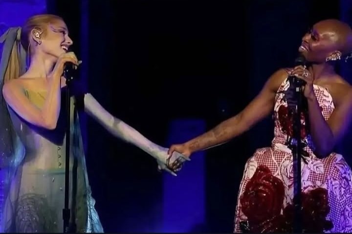 Cynthia Erivo Ariana Grande stage (photo 1 of 2)