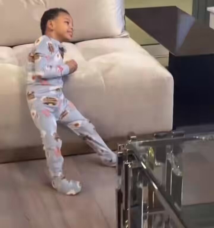 Blueface Baby Rock Rock walking
