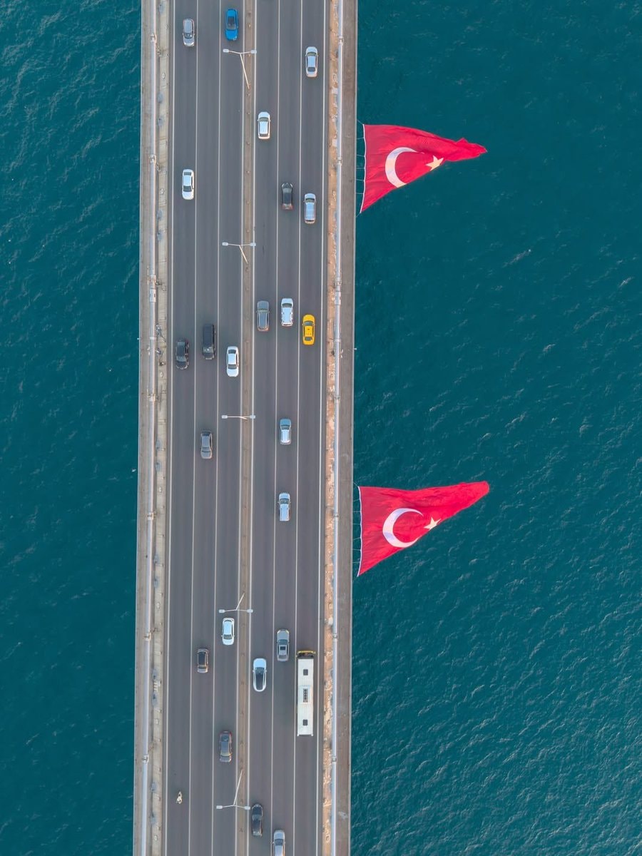 Istanbul bridge night (photo 4 of 4)