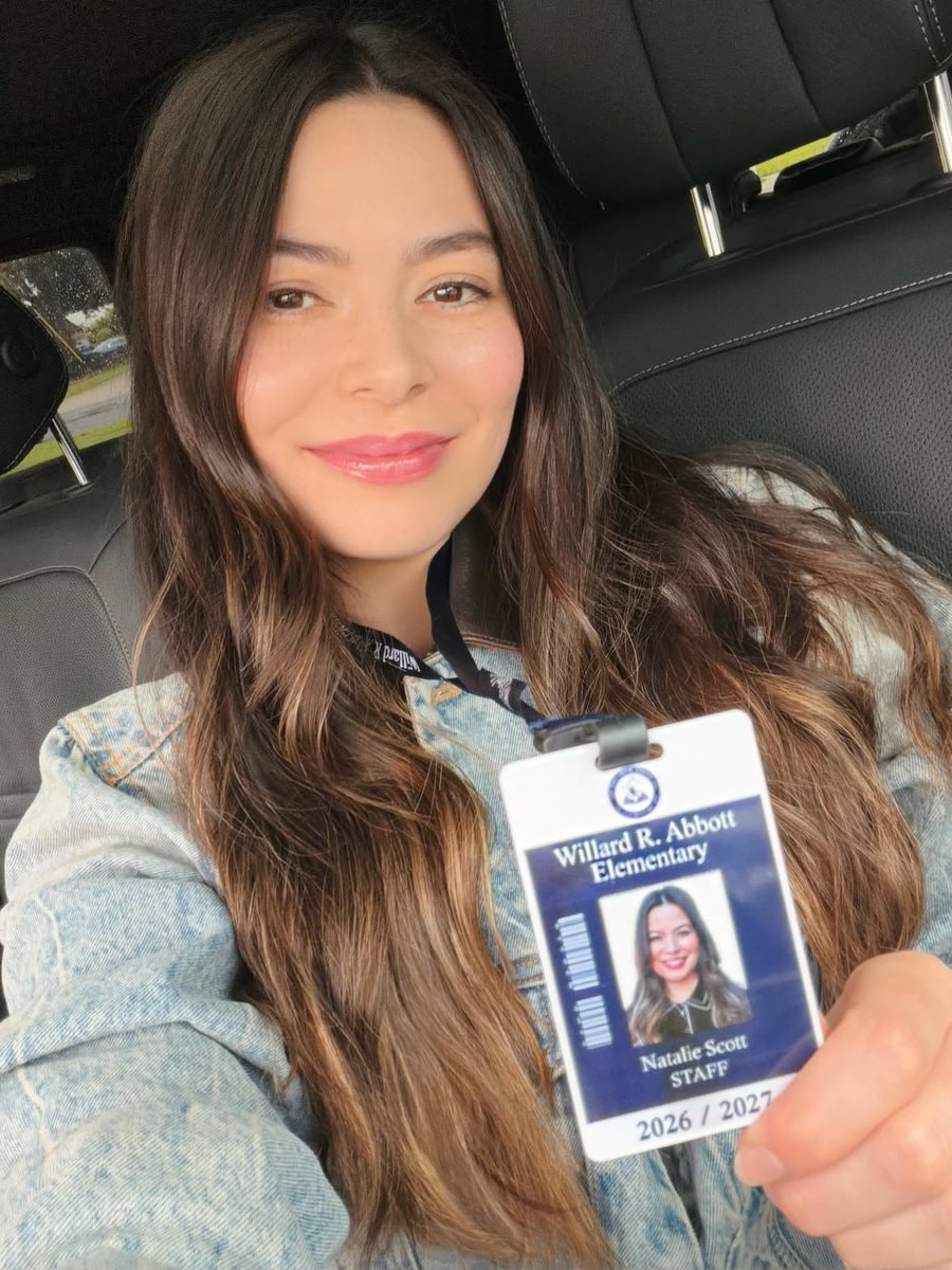 Miranda Cosgrove Abbott Elementary badge