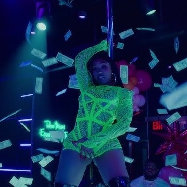 Yung Miami Spend Dat Hot 100 (photo 2 of 2)