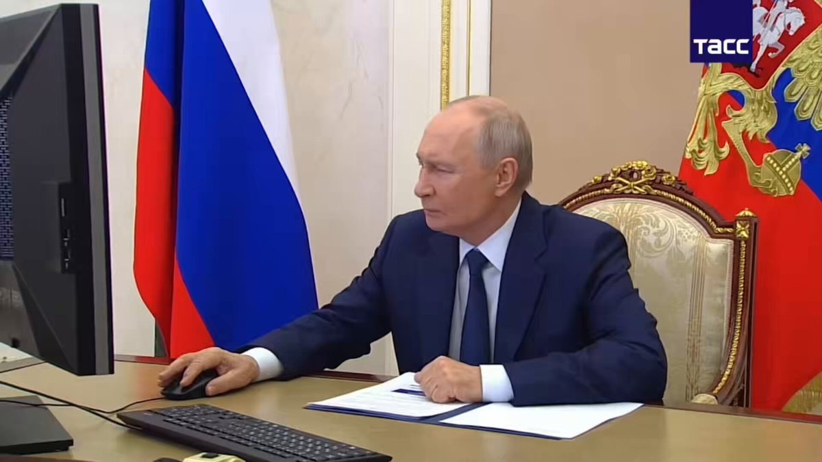 Putin Windows activation joke