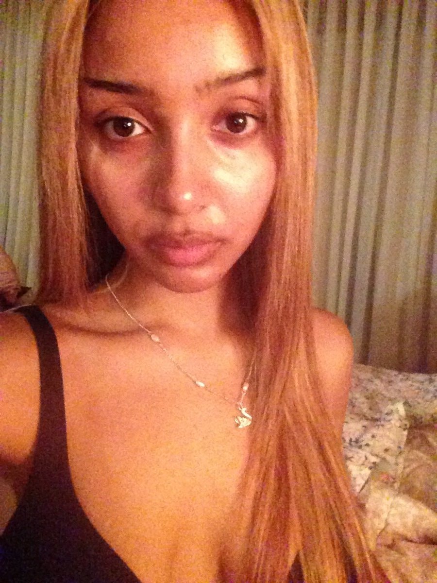 PinkPantheress new selfie