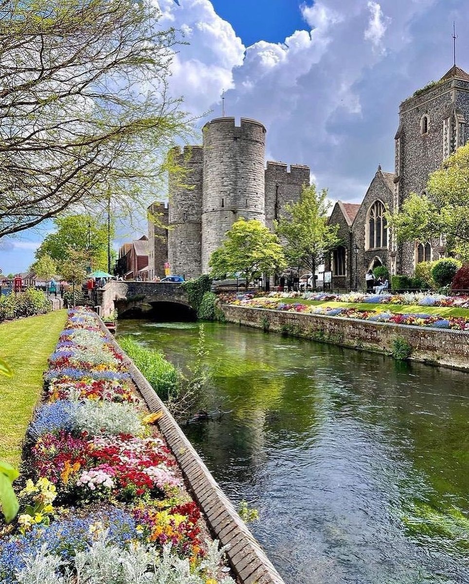 Canterbury canal punt (photo 3 of 4)