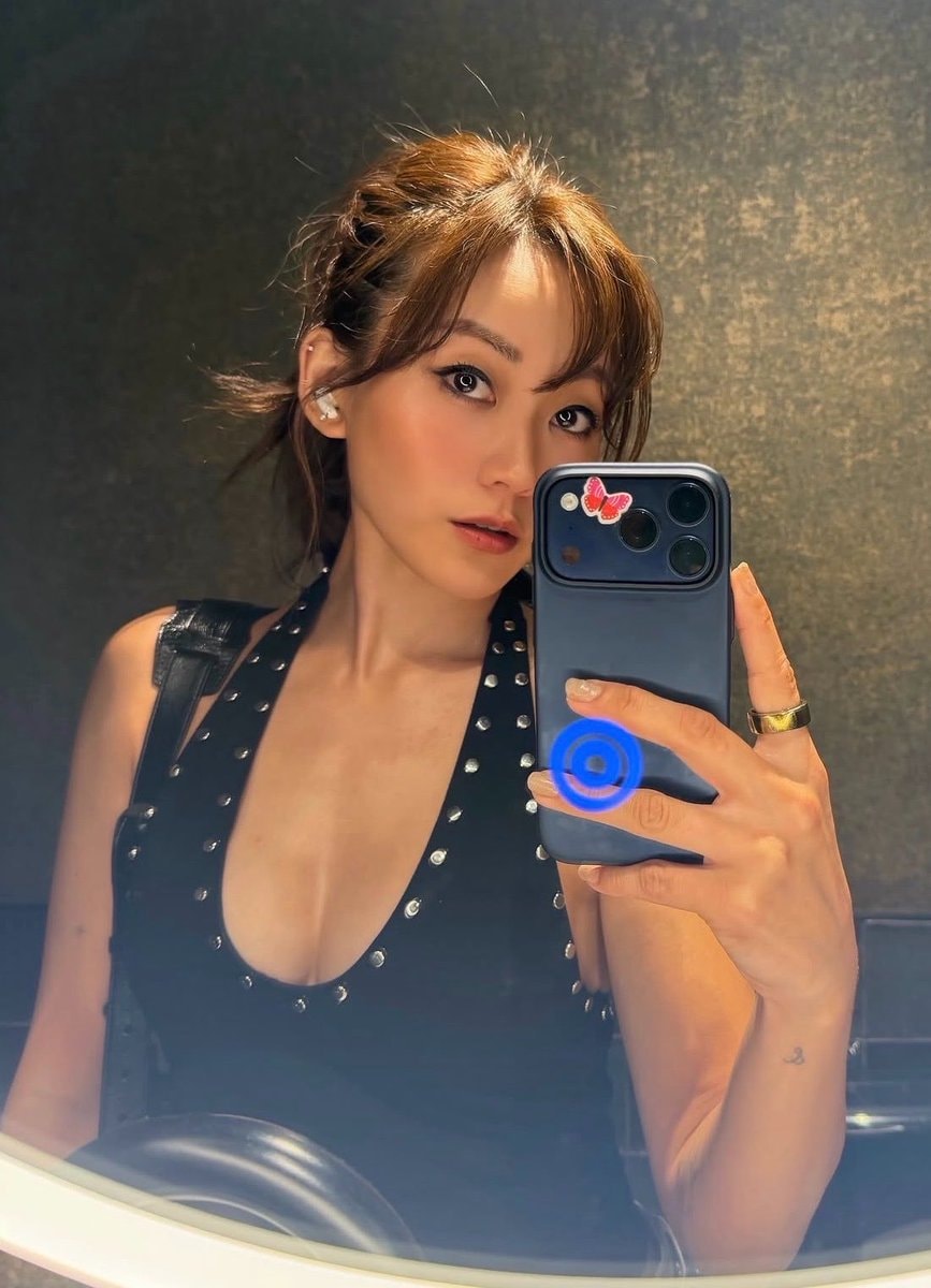 Karen Fukahara #TheBoys selfie