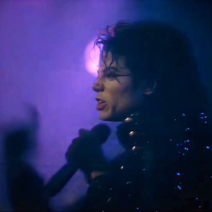 Michael Jackson stage look