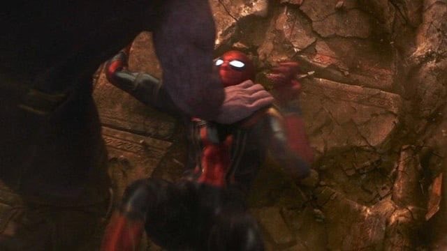 Peter Parker Titan vs Thanos hypothetical (photo 1 of 2)