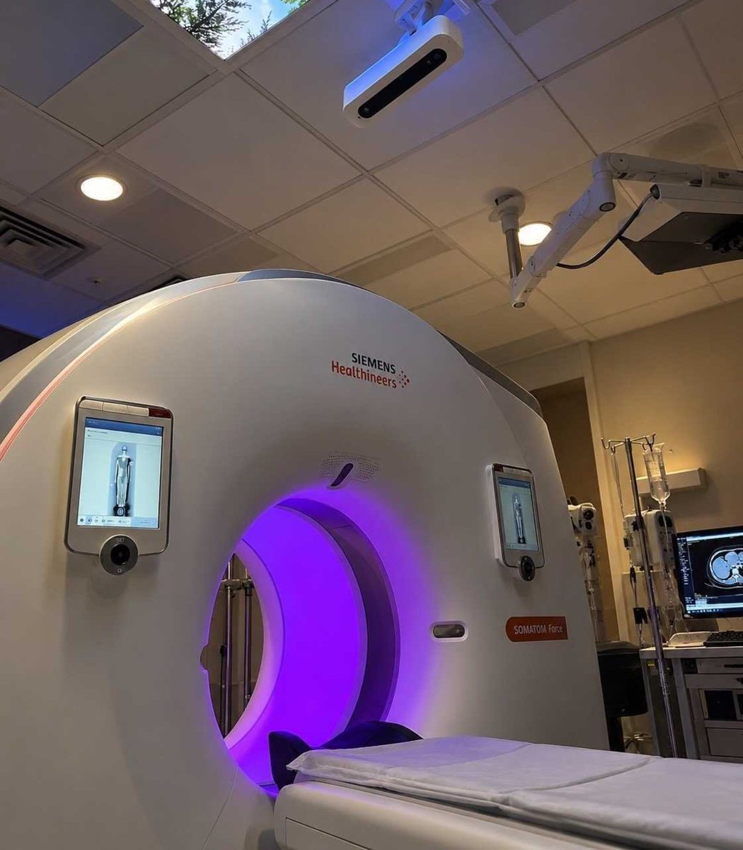 Siemens Healthineers CT scanner with Xbox Kinect