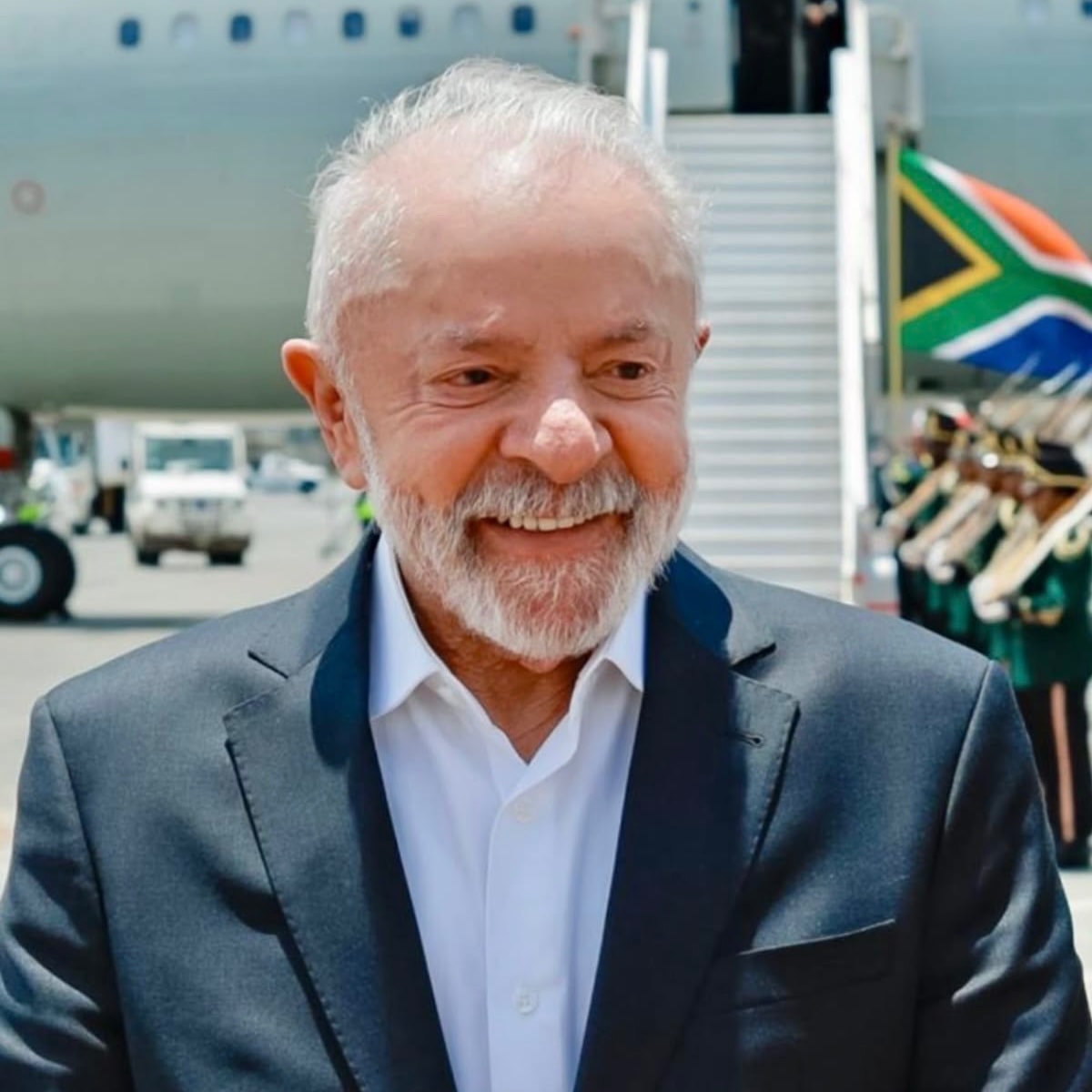 Lula and Flávio Bolsonaro poll tie
