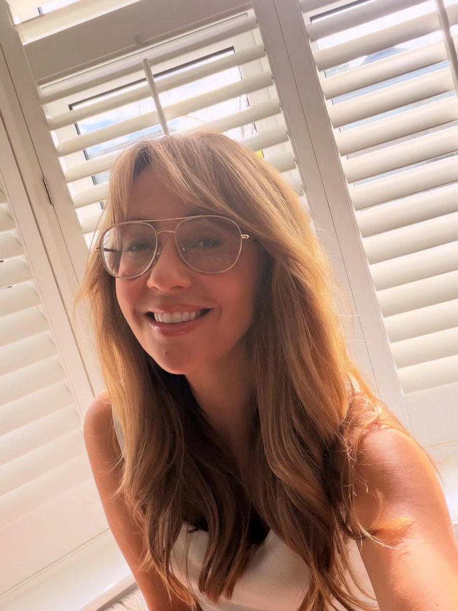 Samia Longchambon (photo 1 of 3)