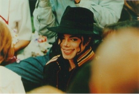 Michael Jackson Smile (photo 3 of 3)