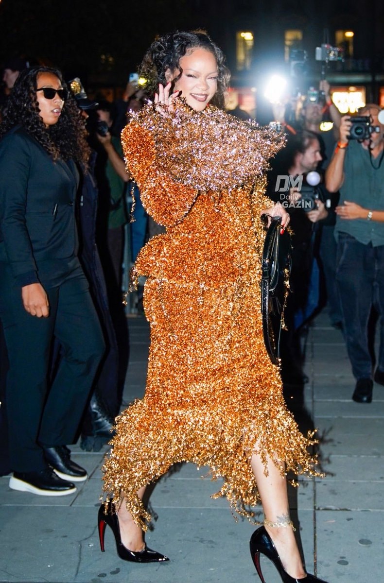 Rihanna Paris Fashion Week