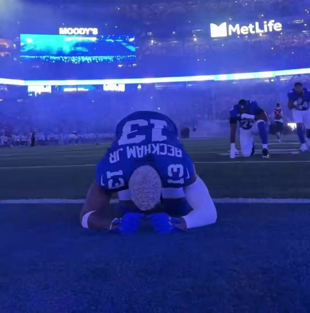 Odell Beckham Jr kneeling