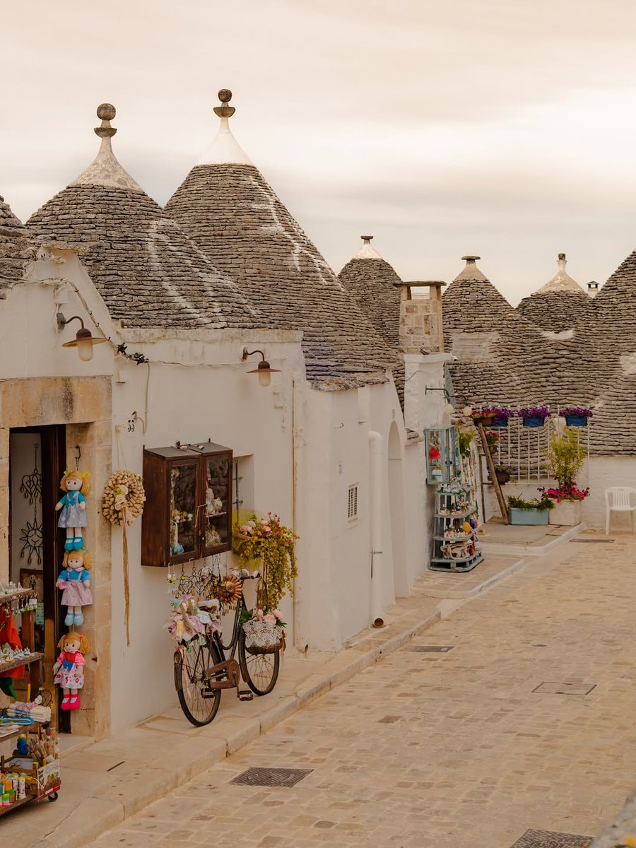 Ancient village in Puglia Italy (photo 4 of 4)