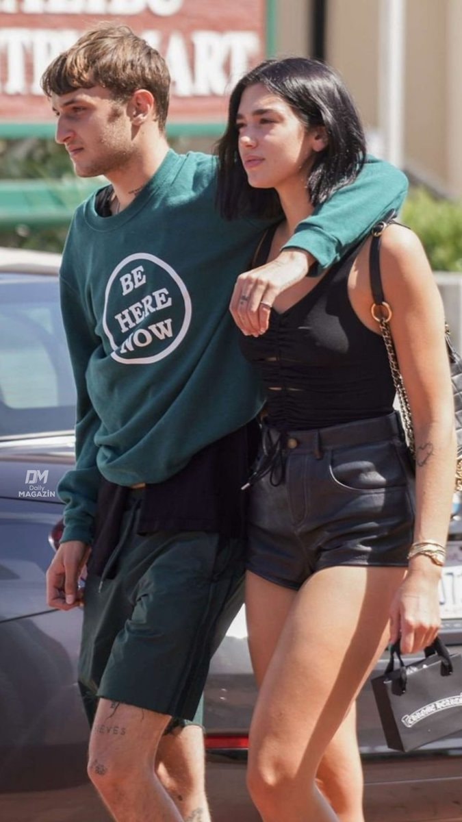 Dua Lipa Callum Turner DM Daily Magazin (photo 2 of 2) Dua Lipa Callum Turner DM Daily Magazin (photo 2 of 2)