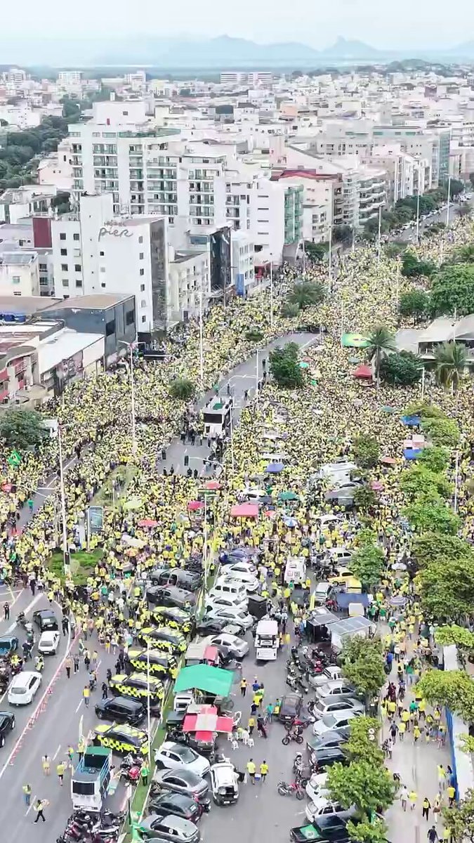 Flavio campaigns in Vitória for Lorenzo Pazolini