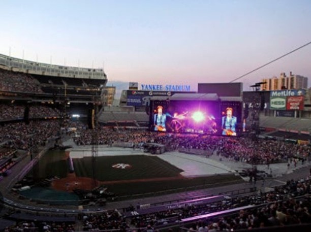 Jay-Z 30 at Yankee Stadium special guests (photo 2 of 2)