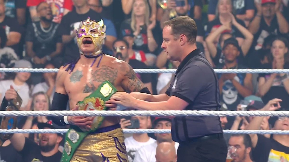 Rey Fenix retains AAA Cruiserweight Championship