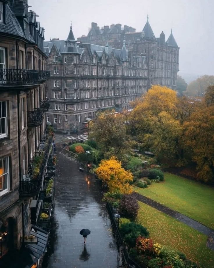 Edinburg after rain (photo 2 of 4)