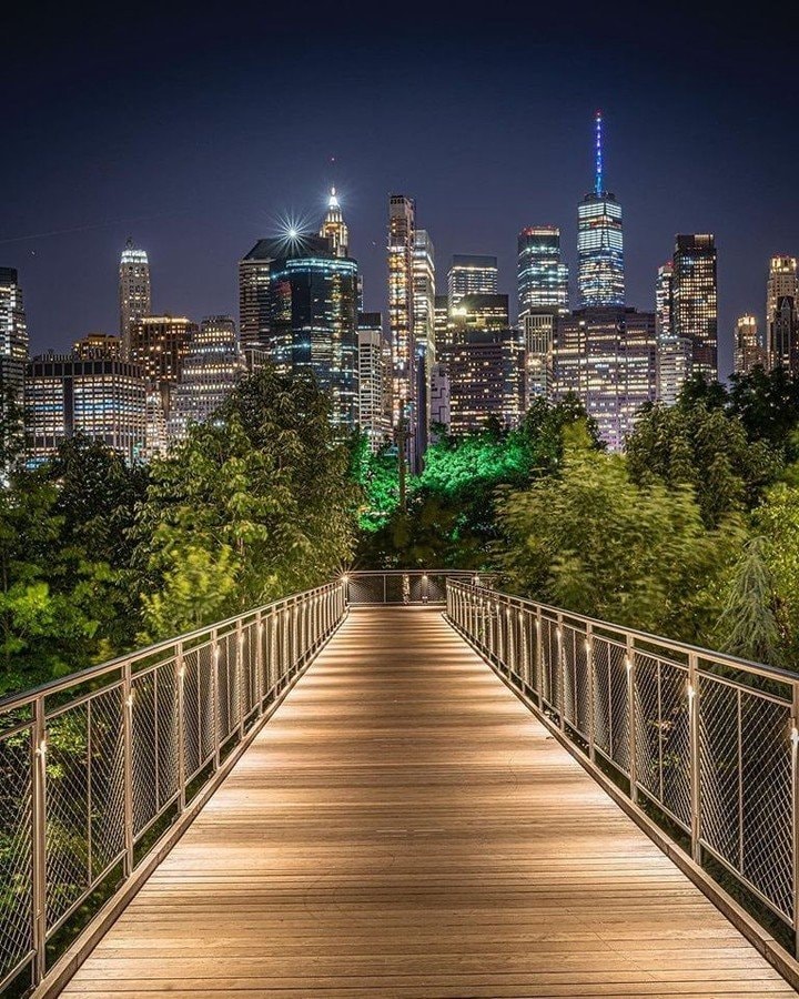 NYC bridge walk at dusk (photo 4 of 4)