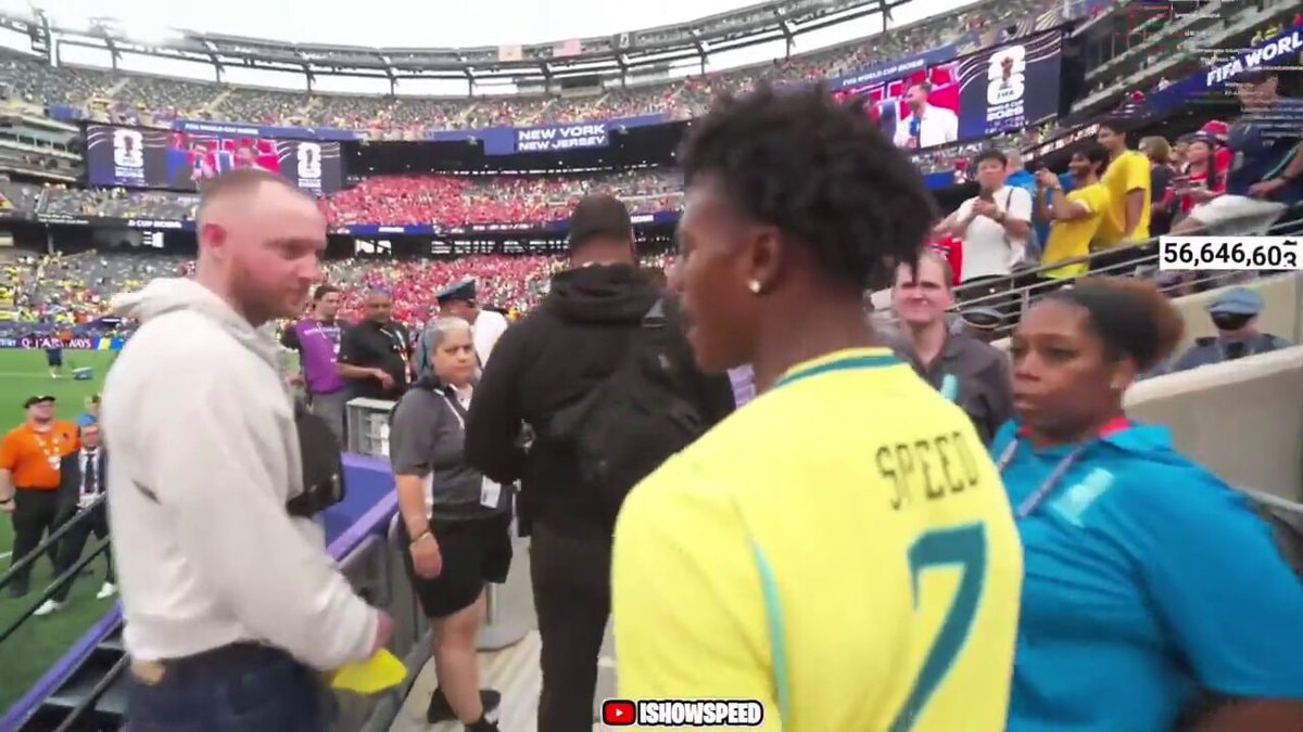 IShowSpeed meets Norway coach