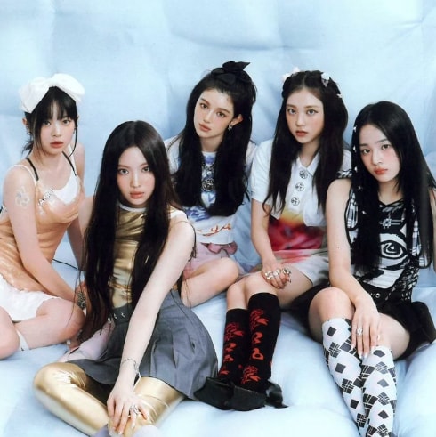 NewJeans four member comeback prediction (photo 2 of 2)
