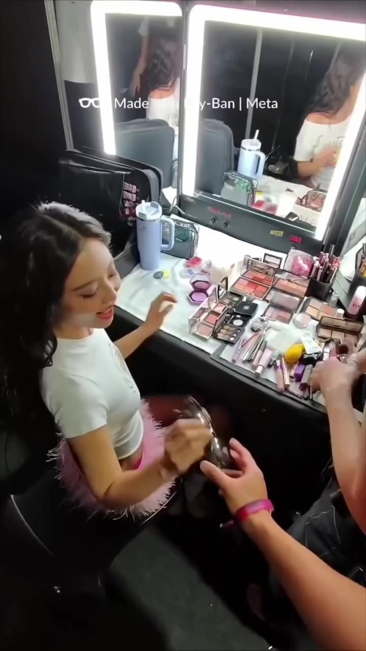JENNIE Mad Cool stage view Ray-Ban Meta