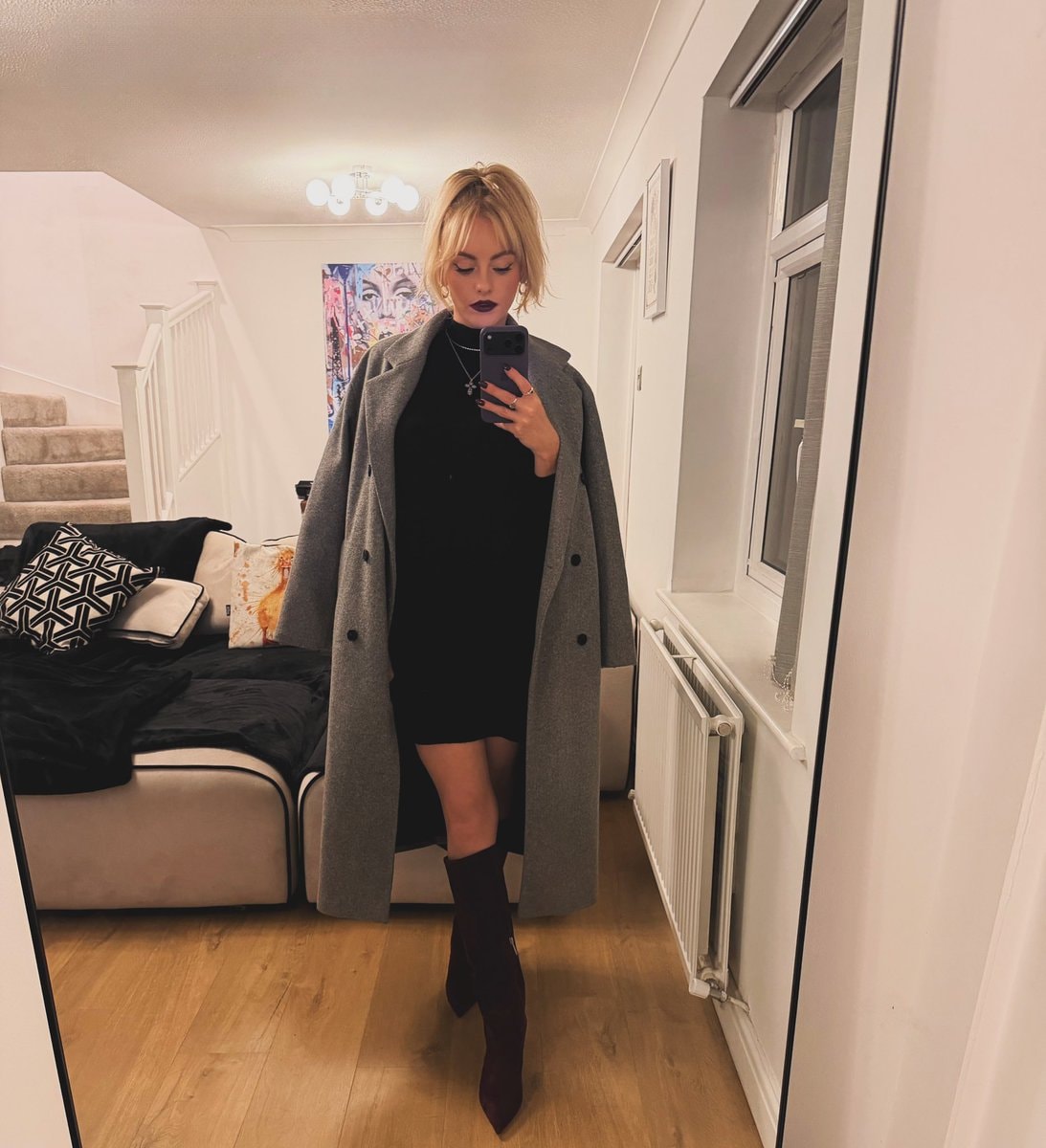 Katie McGlynn mirror selfie (photo 4 of 4)