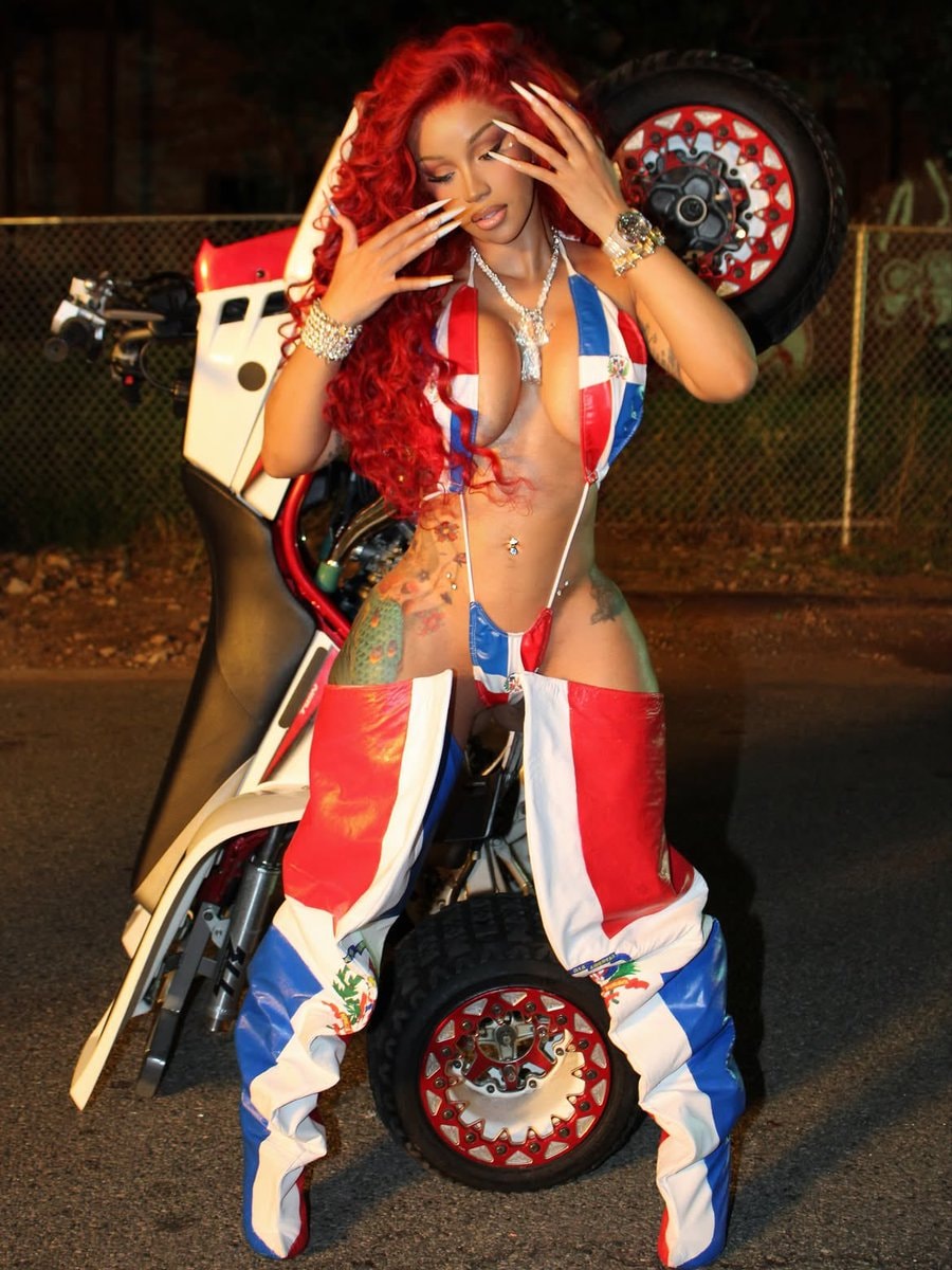 Cardi B new photos (photo 2 of 2)