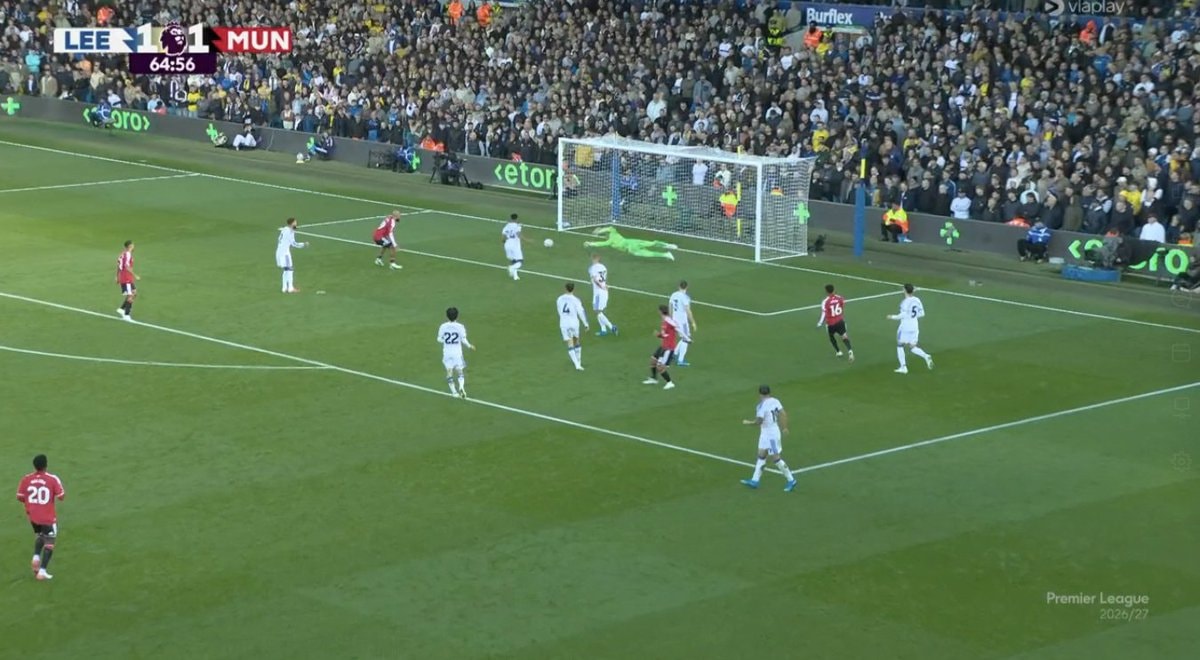Bruno Fernandes near goal
