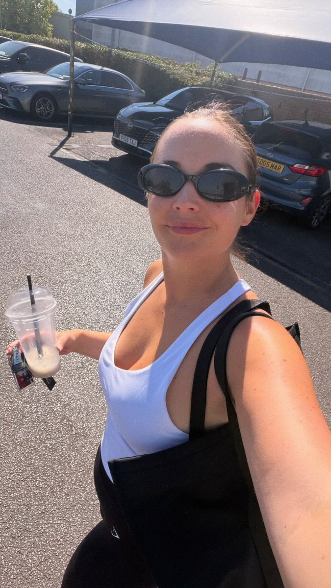 Jacqueline Jossa selfie