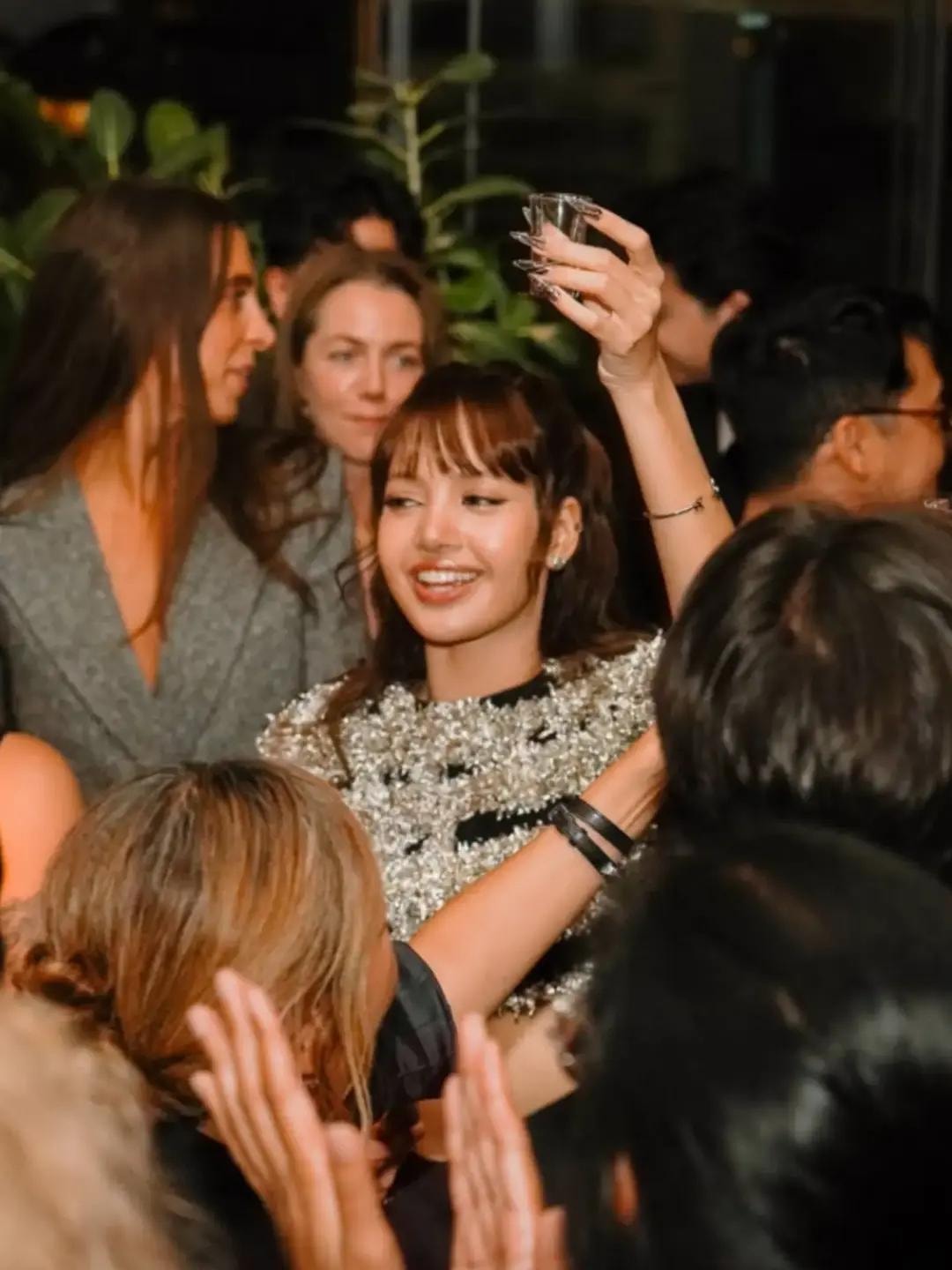 Lalisa TIFF debut (photo 2 of 3)