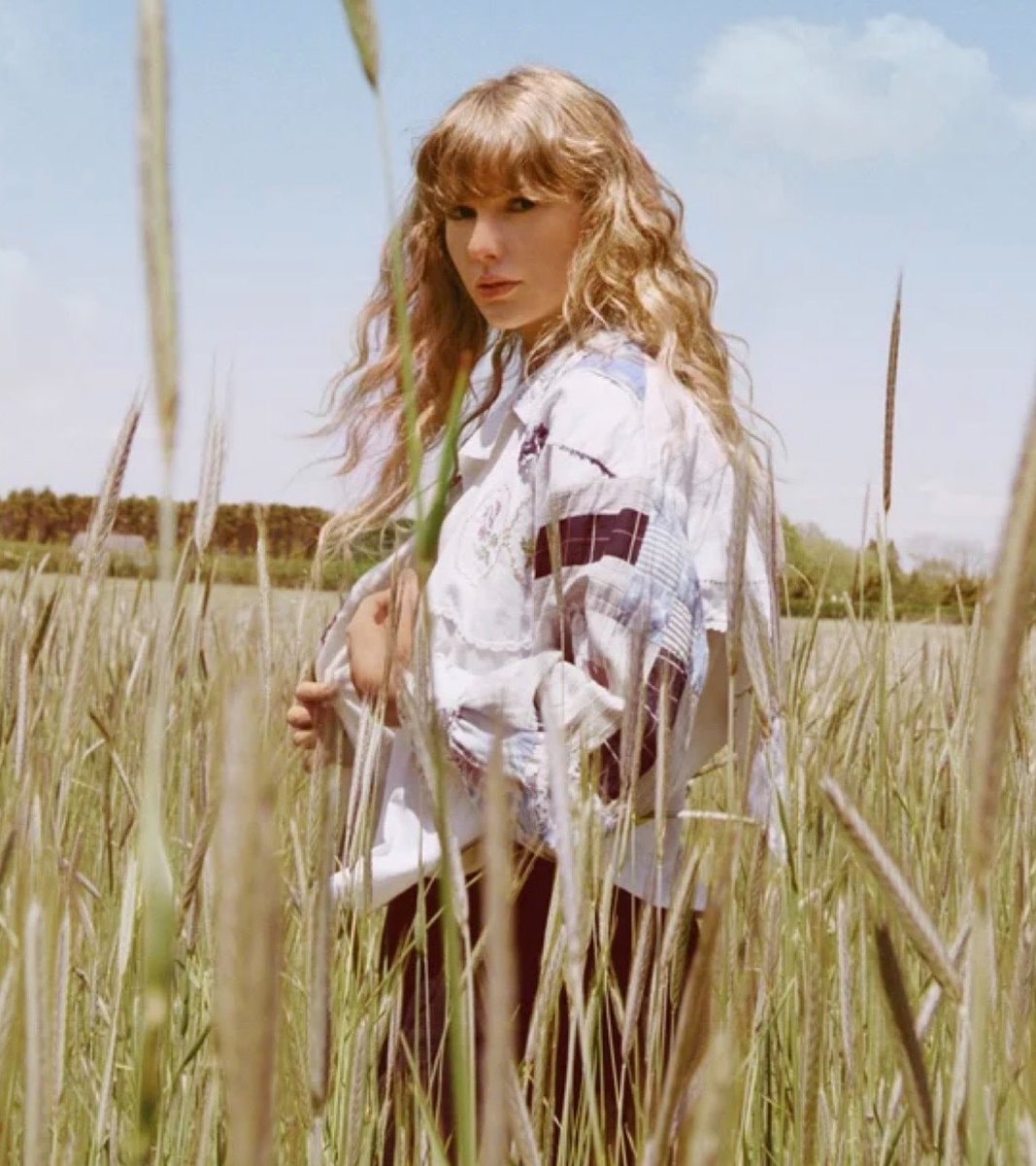 Taylor Swift top 3 US iTunes (photo 2 of 2)