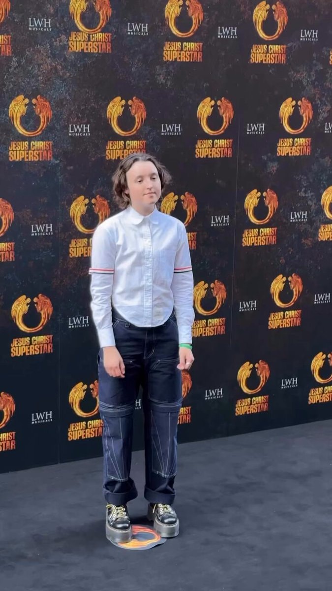 Bella Ramsey Jesus Christ Superstar red carpet