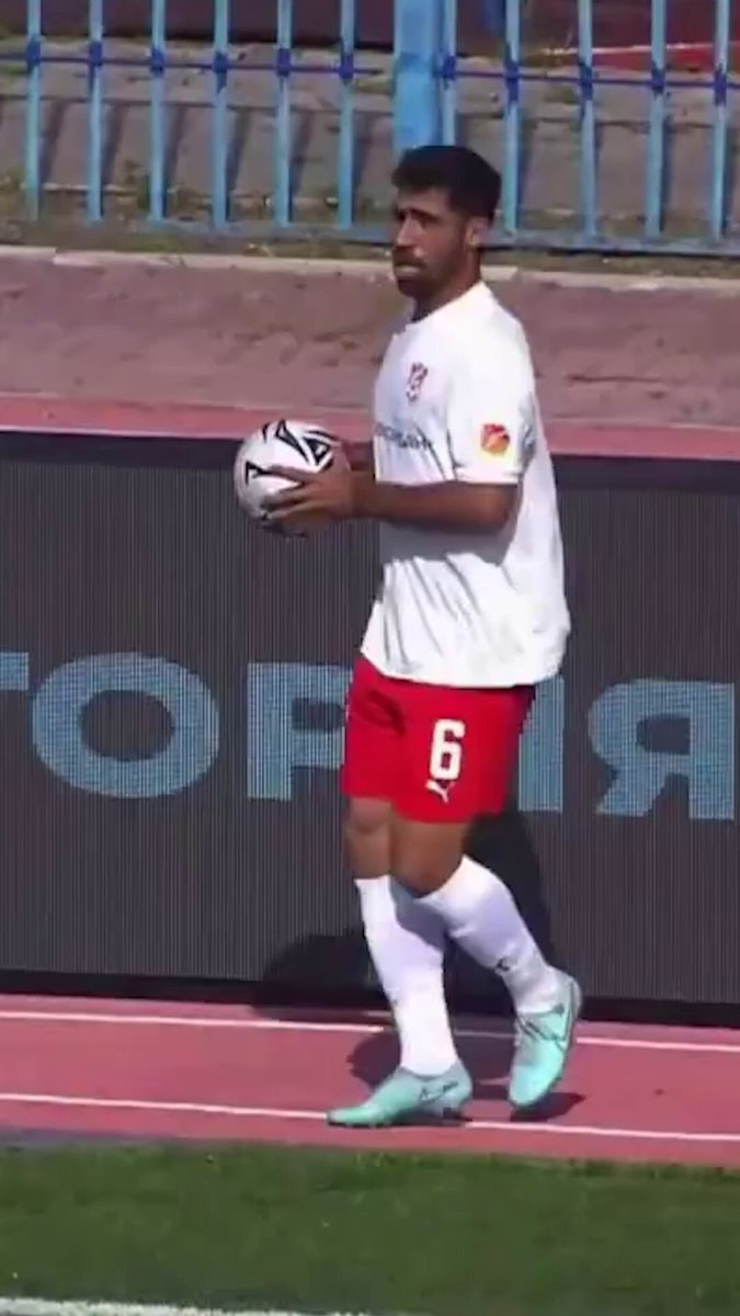 Nader Mohammadi acrobatic throw-in