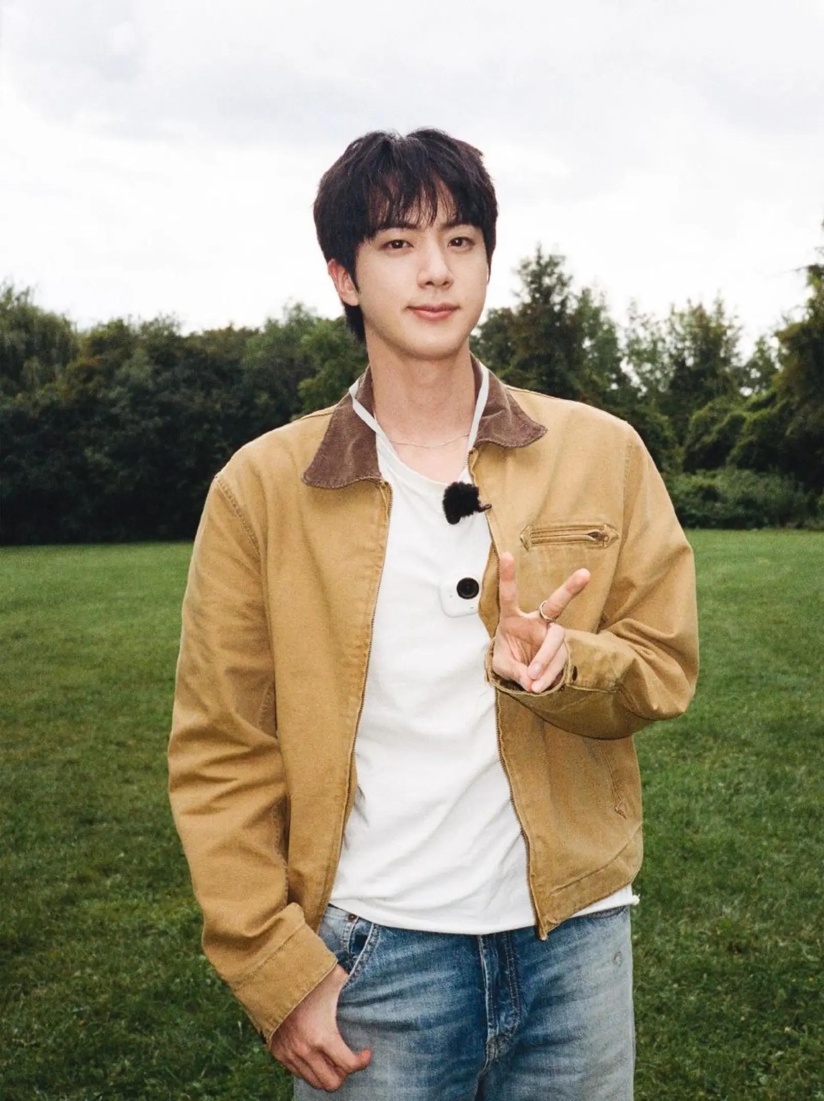 BTS picnic moment (photo 3 of 4)
