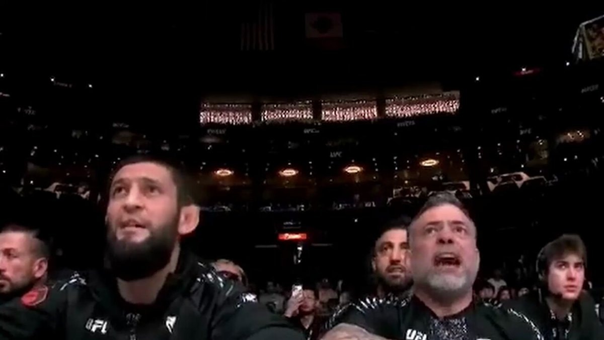 Neon Khamzat Chimaev Arman Tsarukyan knockout reaction