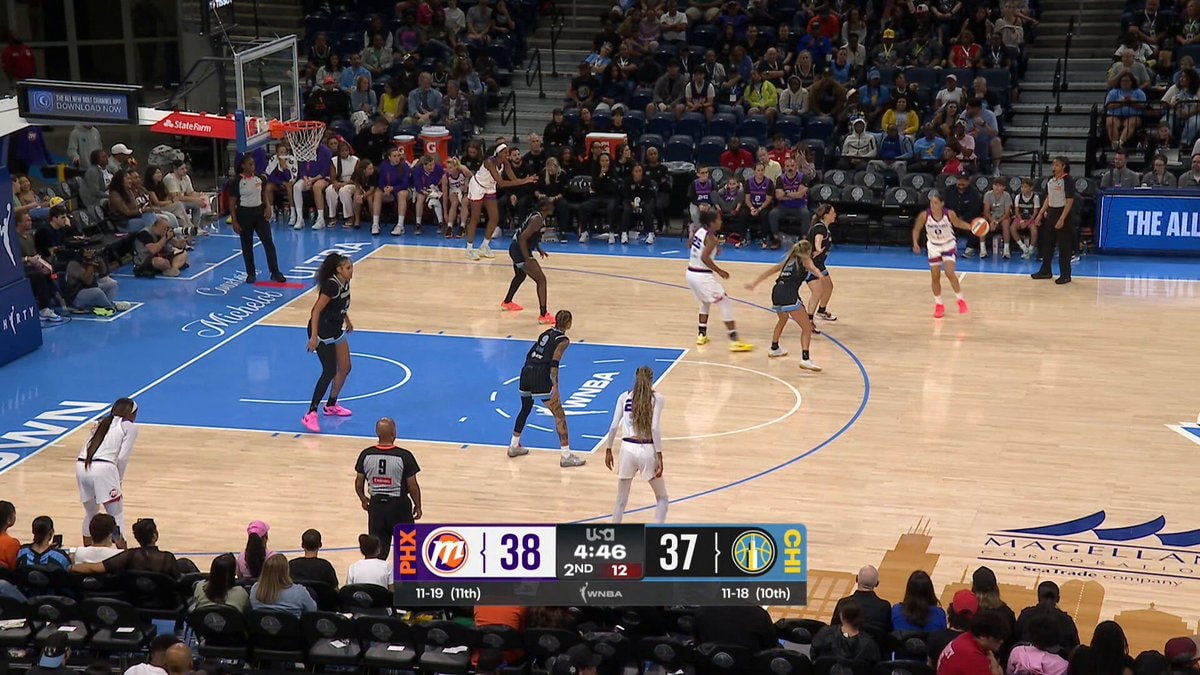 Alyssa Thomas Kelsey Plum assist
