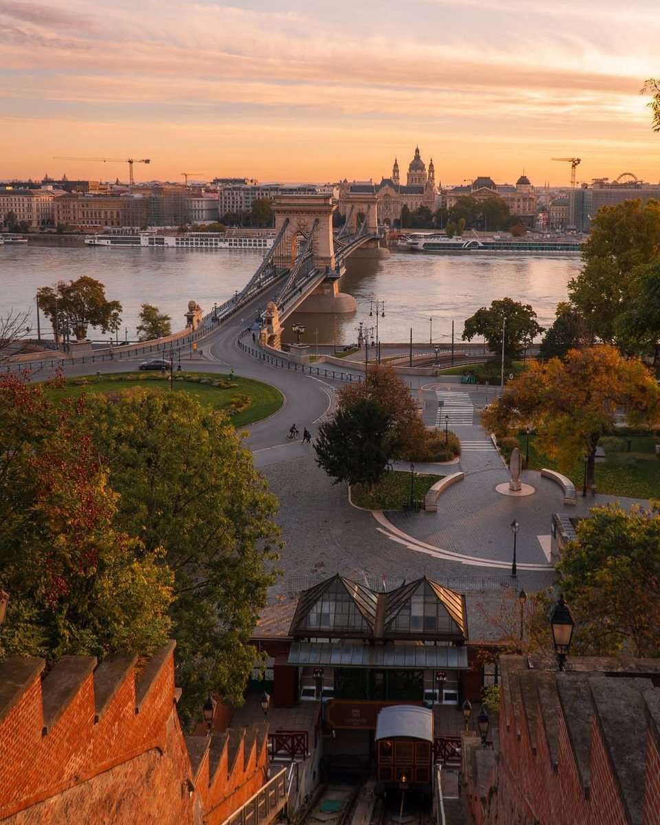 Budapest cityscape with bridge