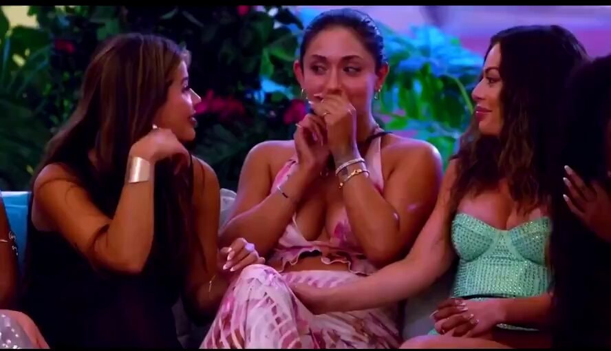 Love Island USA Zach Bryce movie night